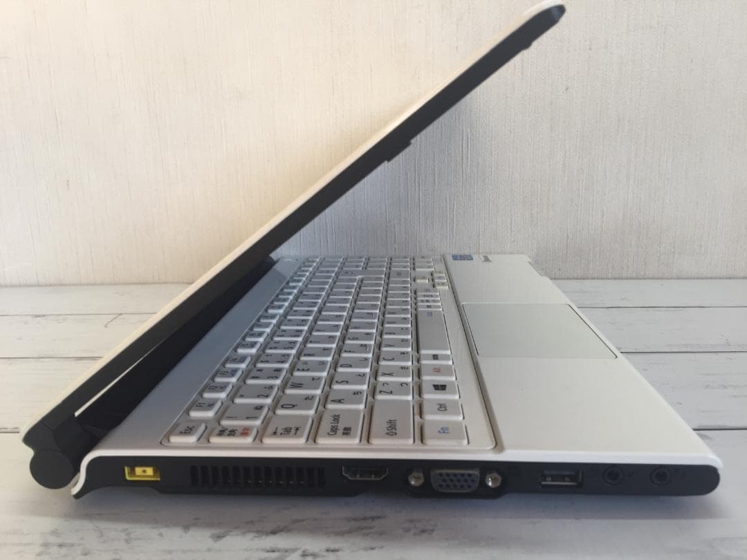 NEC PC-VK20HHZDF 13.3型 コンパクト テンキー付きノートPC