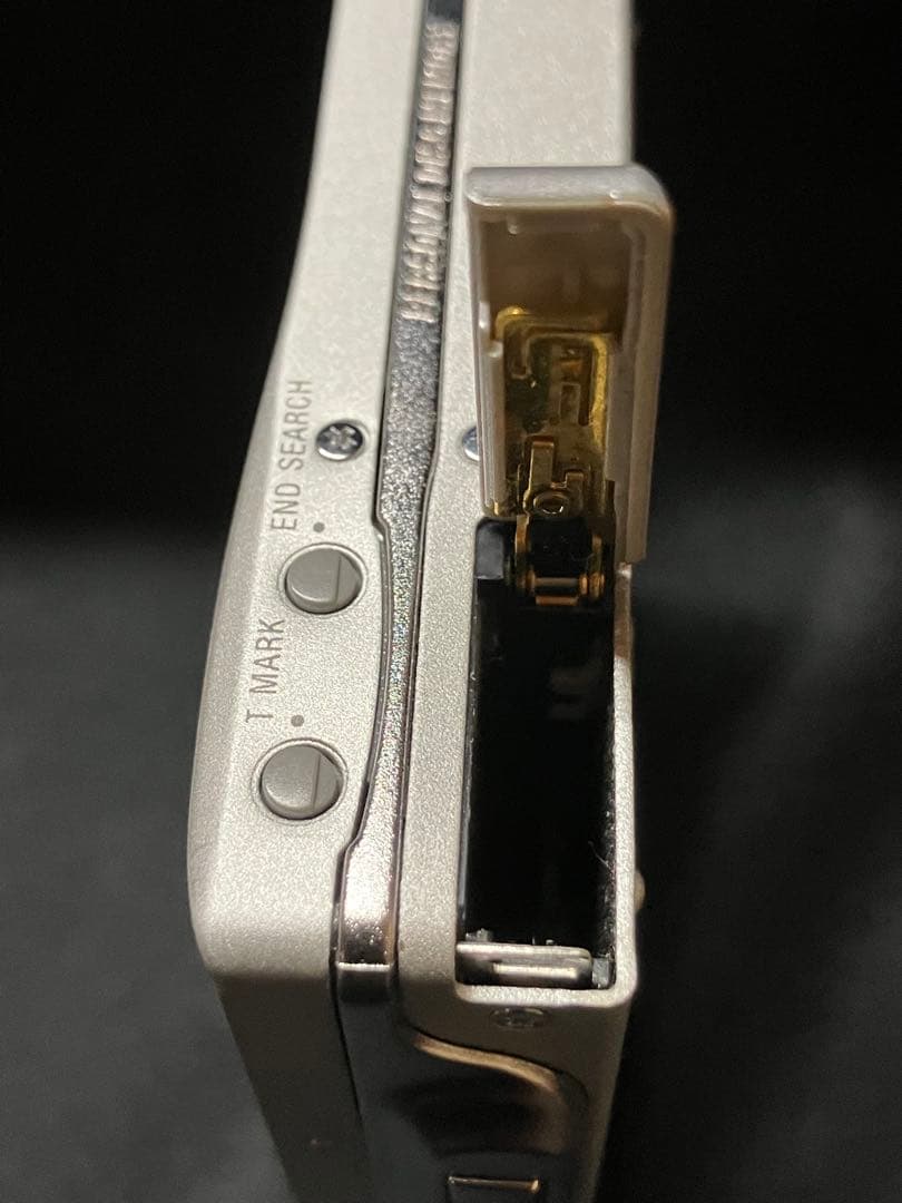 SONY MZ-R909 MDウォークマン ジャンク扱い　B2293