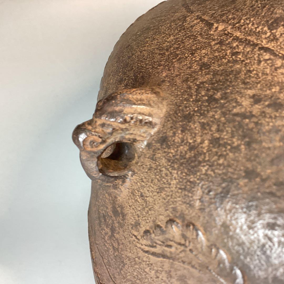 般若勘渓　時代写　老松紋　真形釜　(共箱)