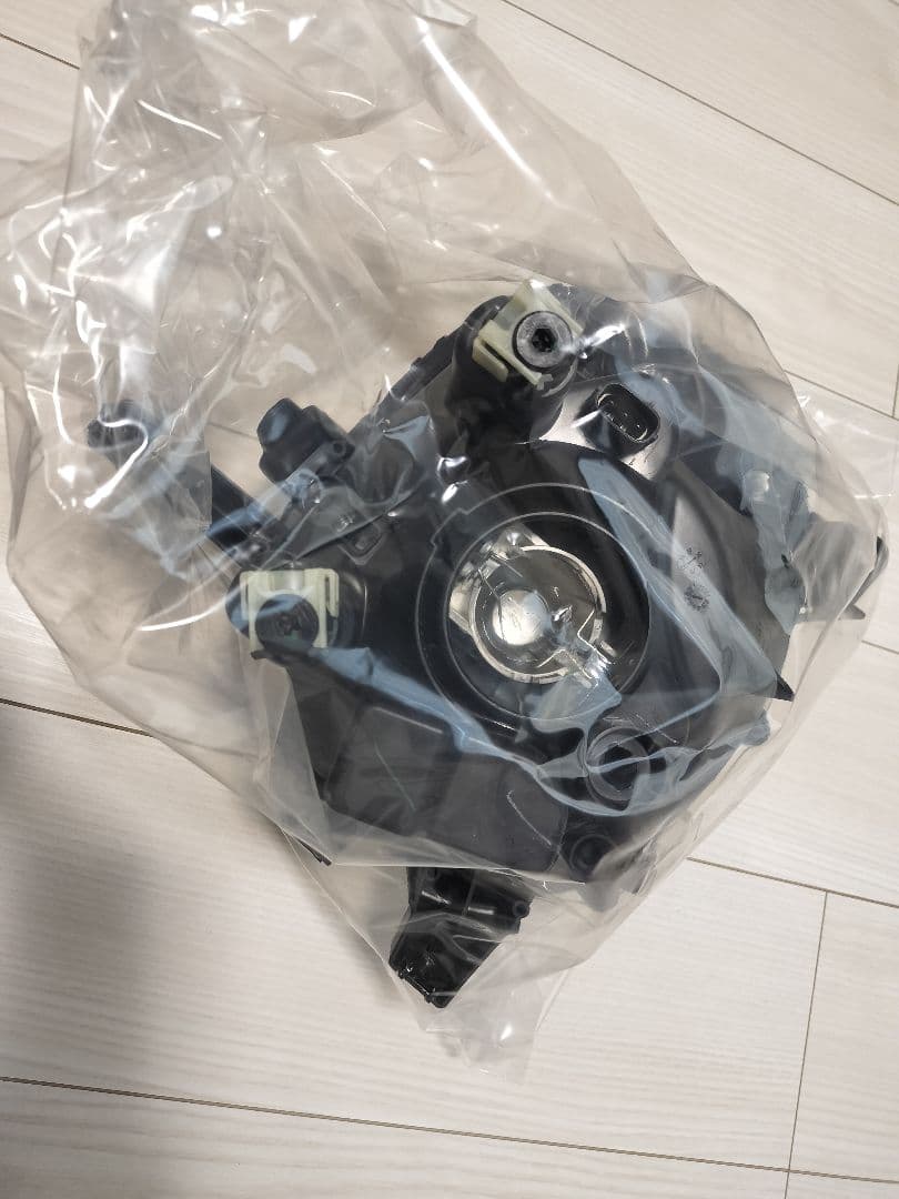 新品未使用　スズキ ラパン 純正ハロゲンヘッドライト 左右