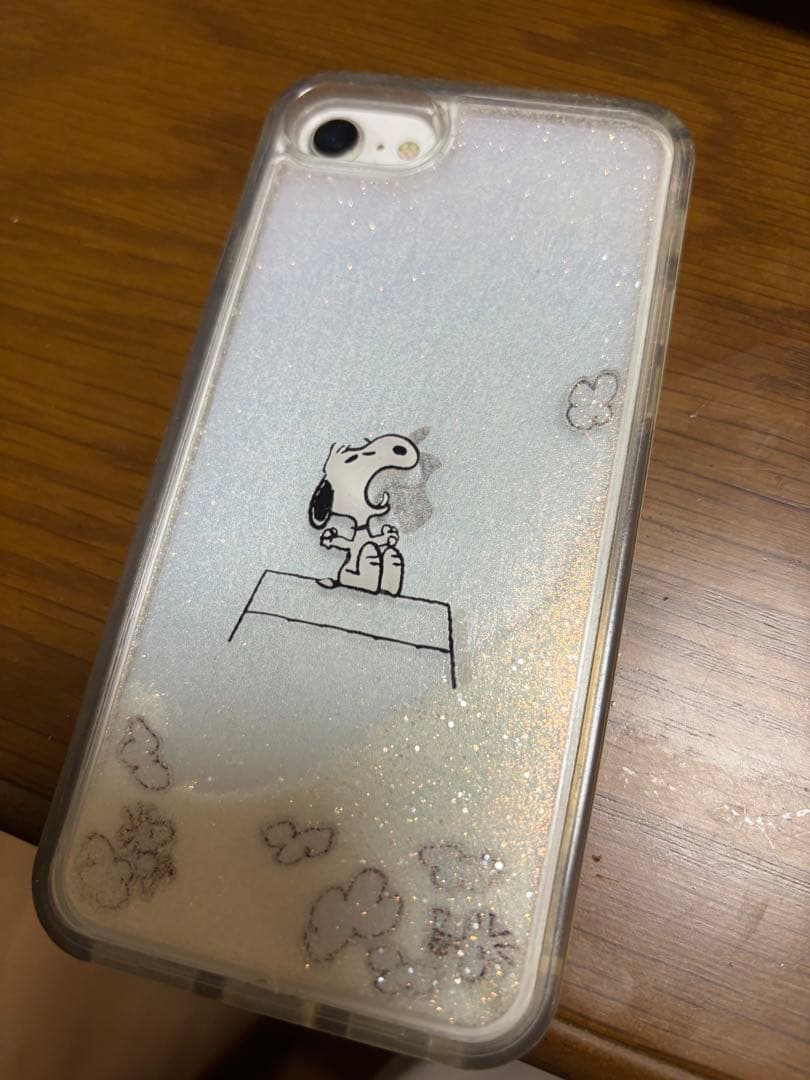 iPhone SE 64GB スヌーピーケース付き