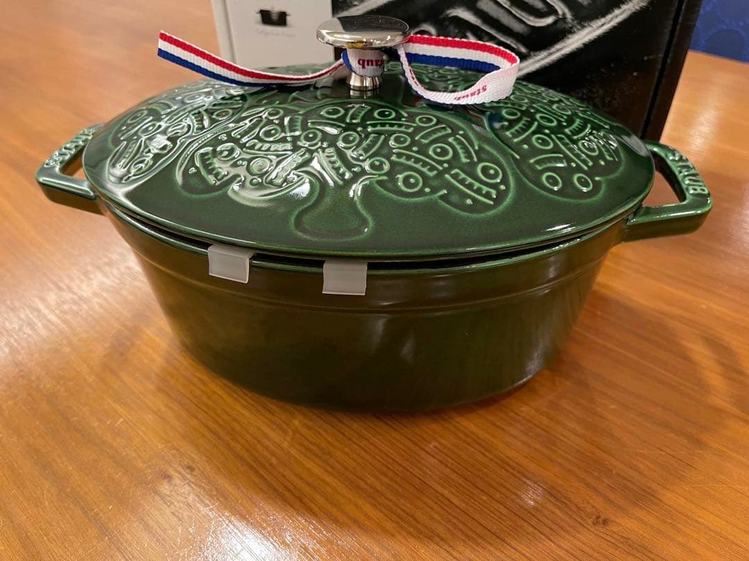 ストウブ×ミナペルホネン　フォレストココット　オーバル　２３ｃｍ　バジルグリーン