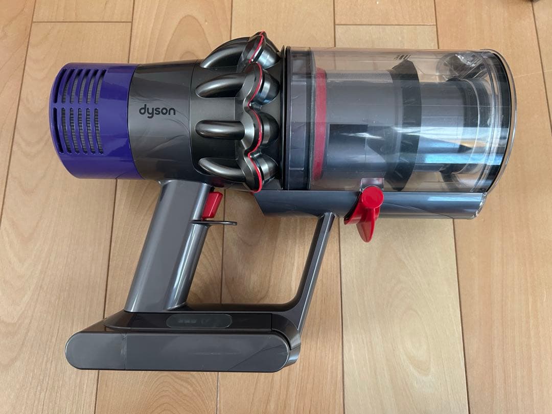 DYSON cyclone v10コードレスクリーナー