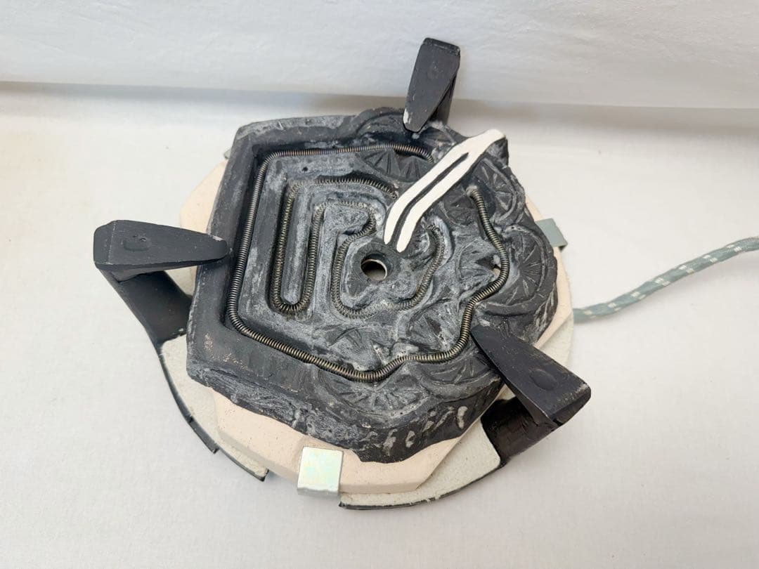 未使用 茶道具 焼杉 置炉 磨入子 炉.置炉用炭型電熱器 2点セット 元箱