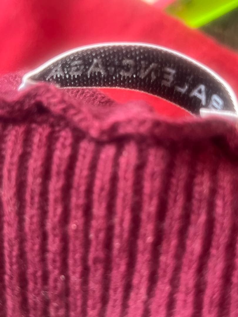 バレンシアガ　セーター