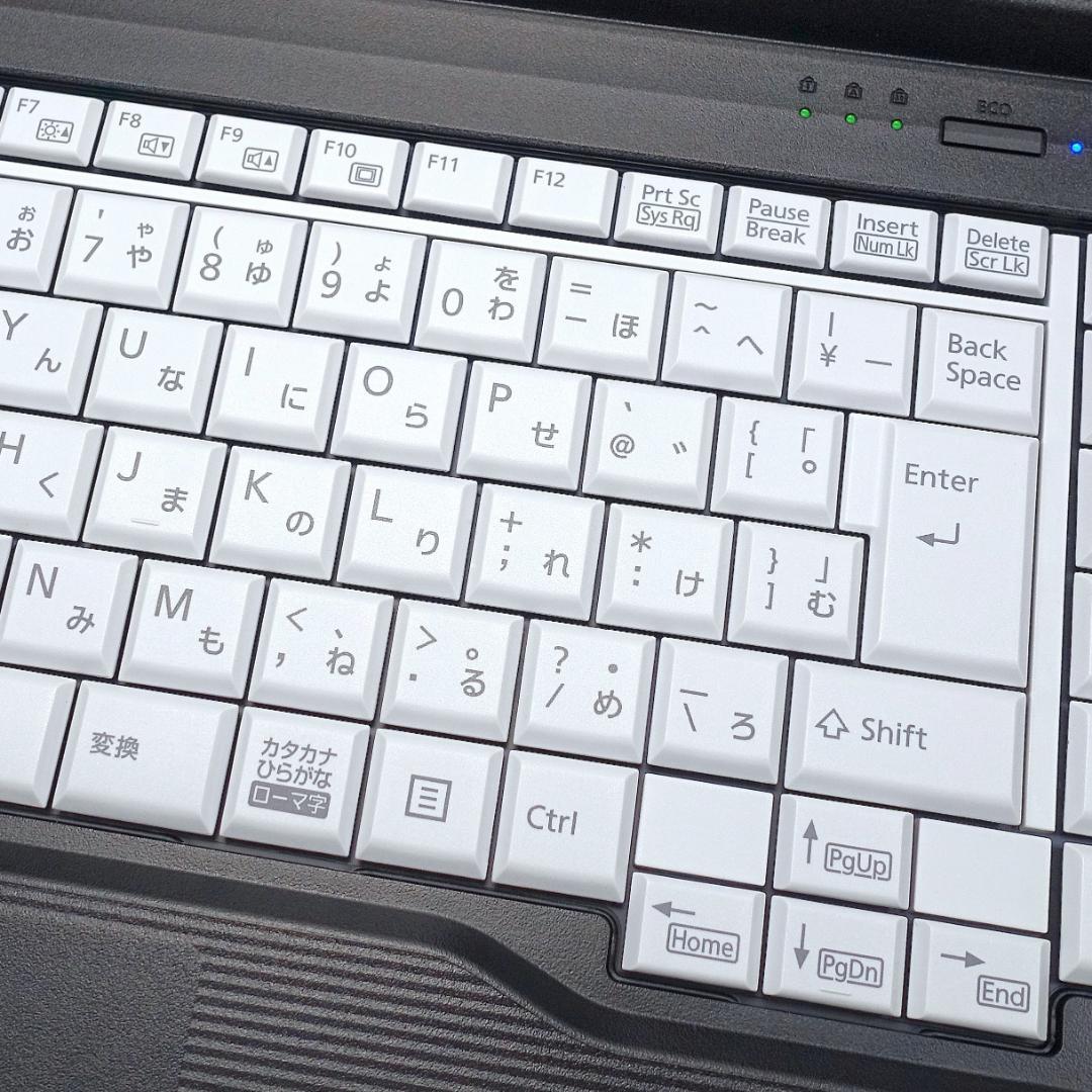 極美品で神速の２０２１年製✨第１０世代コアｉ５に大容量１６ＧＢメモリ搭載✨日本製