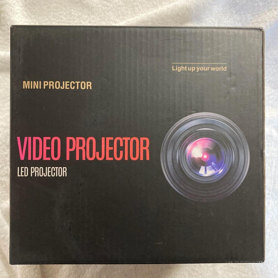 ★Android TV搭載★超短投★三脚付きプロジェクター 家庭用