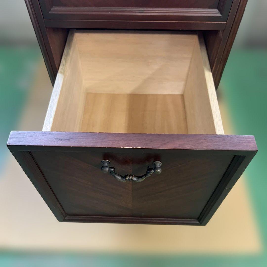 Sri Tokai 東海家具　クラシックスタイル　猫脚　サイドチェスト　3段