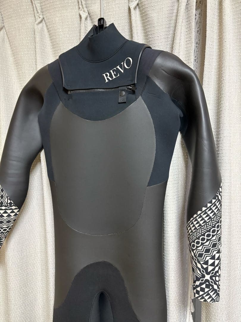 REVOLUTION(レボリューション)5×3mm セミドライ メンズM相当