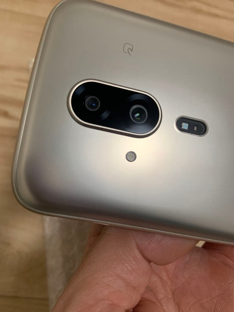 Docomo F-53E 2025/12購入新品同様、正常動作、スマートフォン