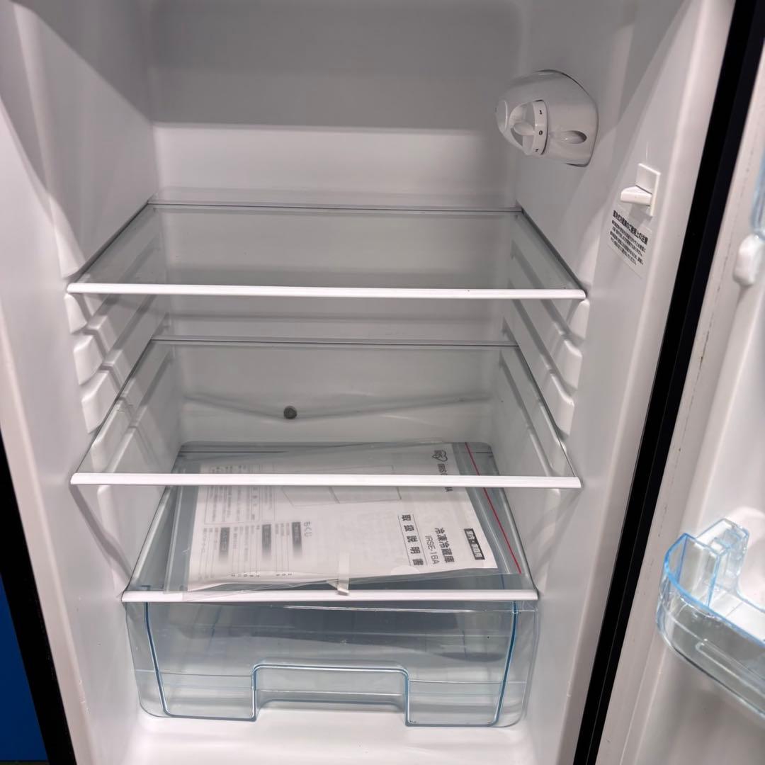 682 スリムサイズ冷蔵庫 100L強　小型　一人暮らし　右開き　2ドア　きれい