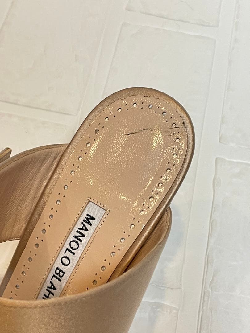 【未使用】Manolo Blahnik（マノロブラニク）サテンミュールサンダル❤︎