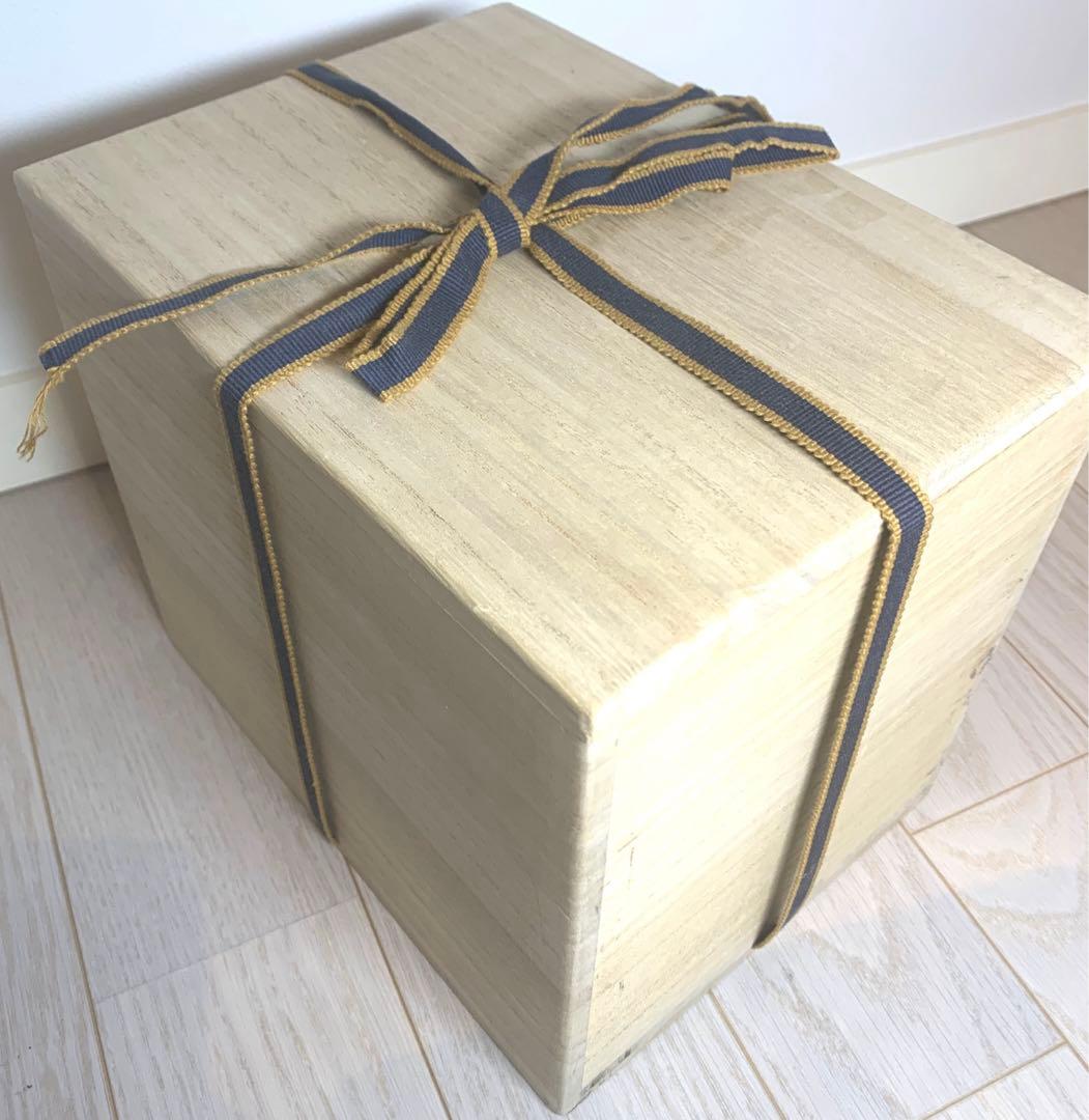 黒木国昭 作 『光琳』ガラス製　兜　かぶと　桐箱と台座付