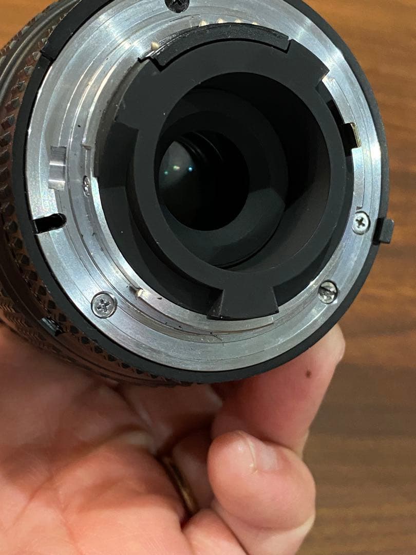 Nikon CCDD3000 デジタル一眼　ニッコール28-70 レンズ付動作品