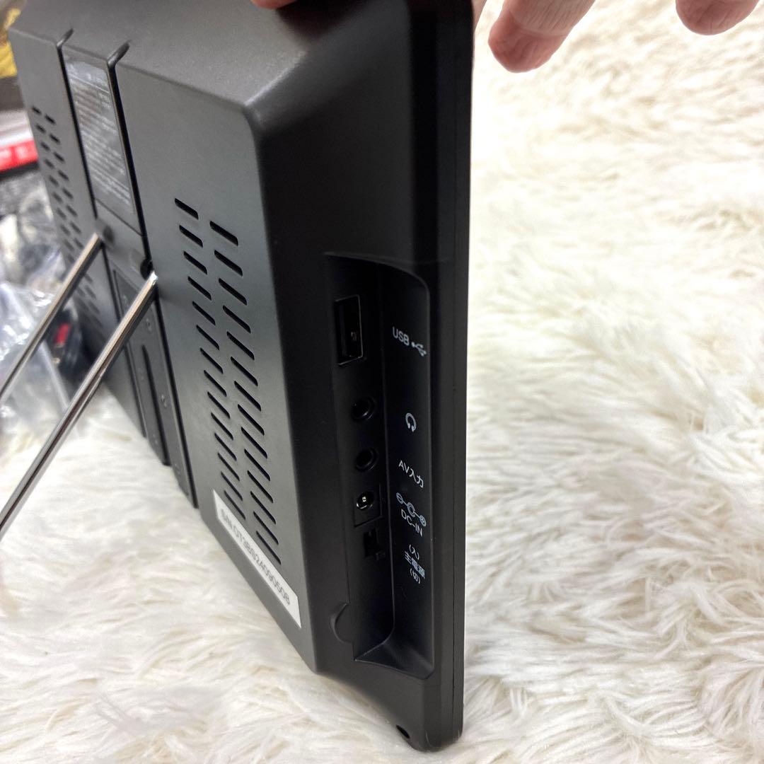 【未使用品】１０.1型地上、BS.CSチューナー搭載録画機能付きポータブルTV