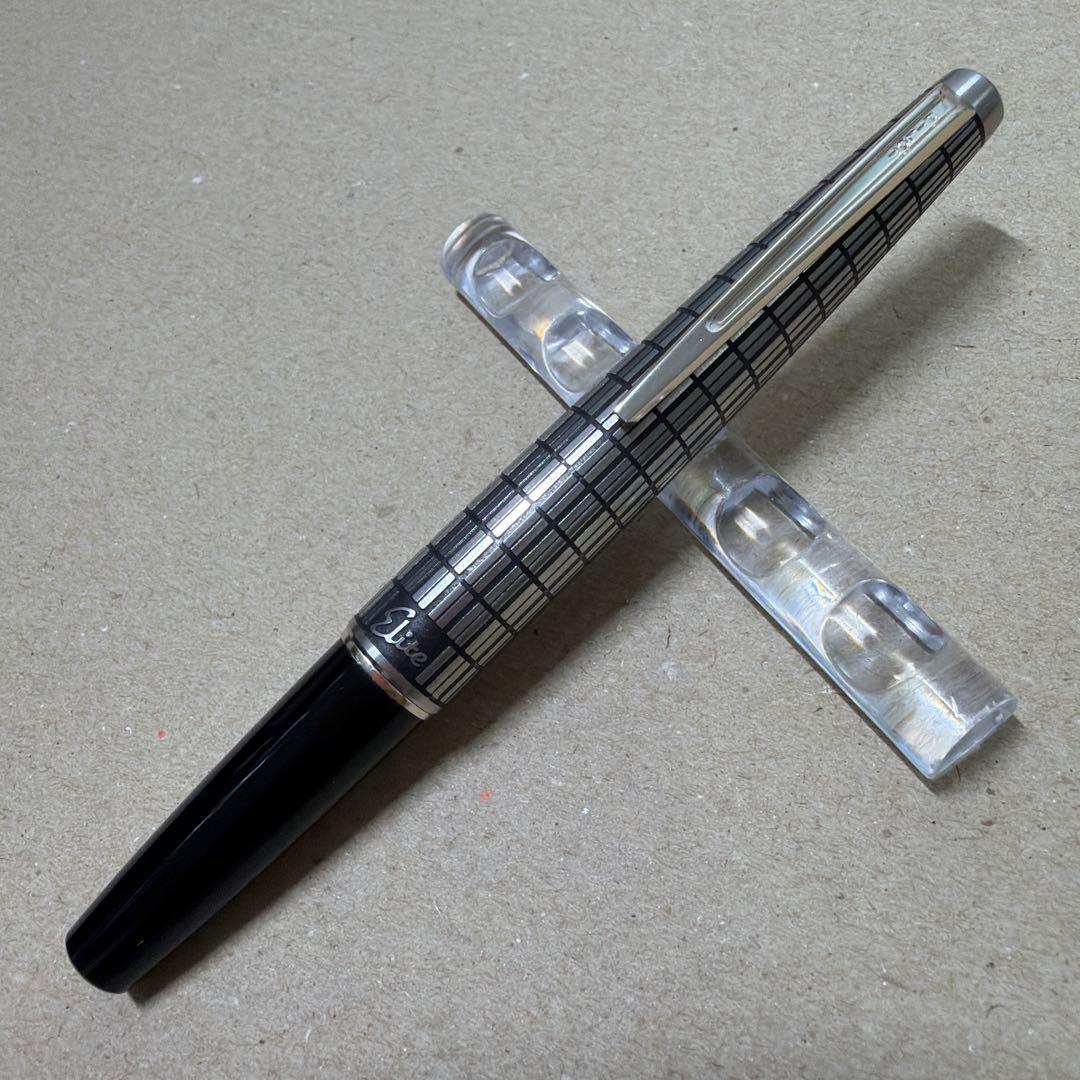 廃盤 パイロット Elite エリート 半格子 万年筆 18K 750 F 蝕刻