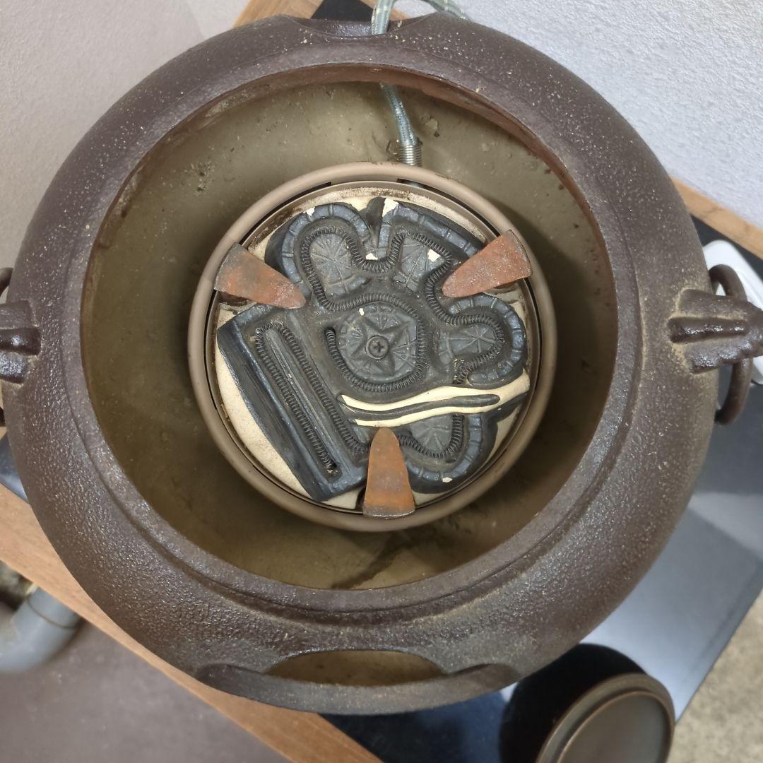 鉄釜風炉　電熱器付き　灰入り　茶道具　茶道　風炉釜　鉄　電熱器