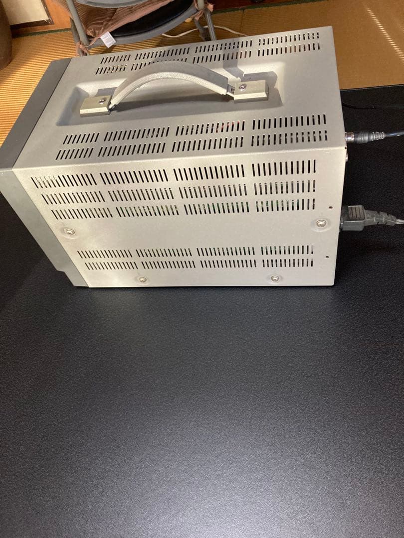 SONY Trinitron 業務用9インチモニター。　PVM-9040