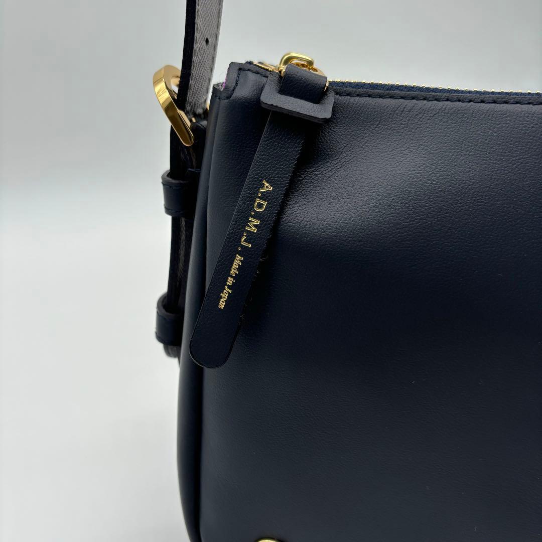 新品同様✨ADMJ アクセソワドゥマドモワゼル ショルダーバッグ ネイビー