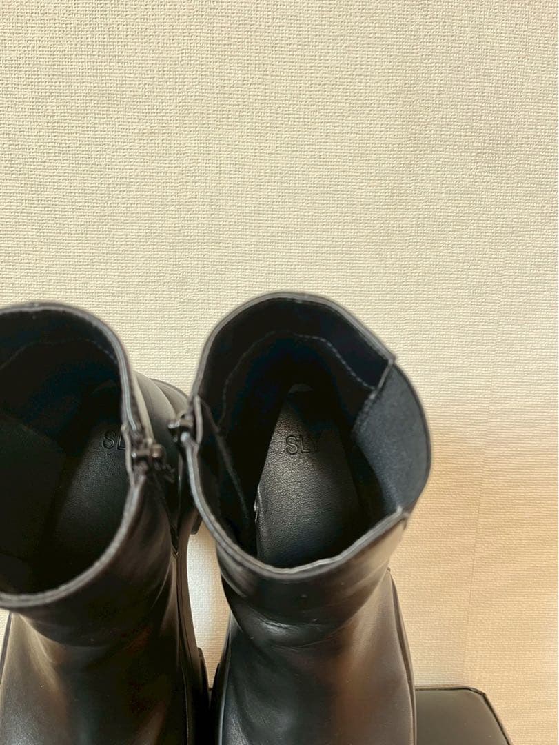 SLY COLOR SOLE SHORT ブーツ