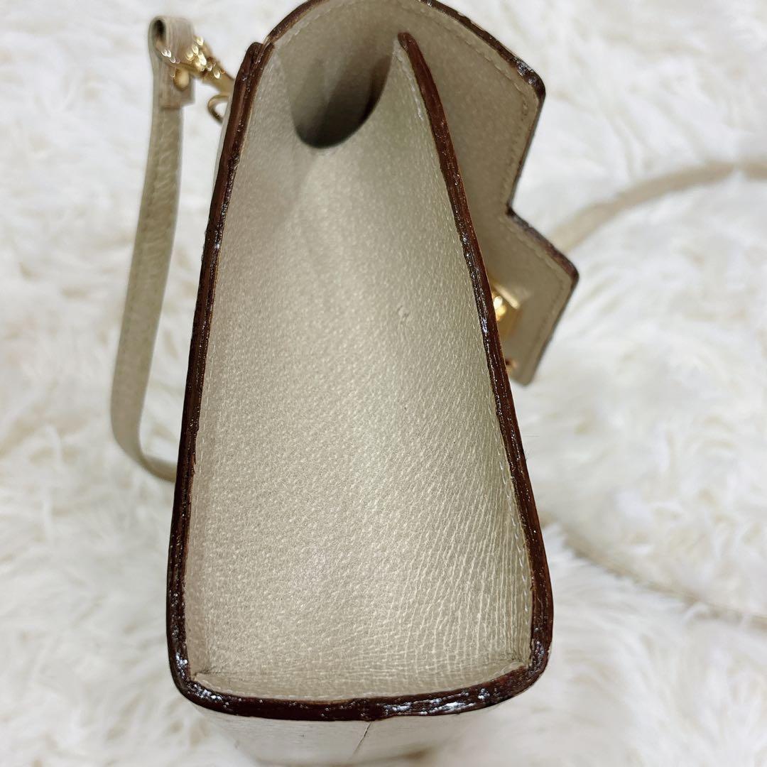 ヴァレンチノ・ガラヴァーニ　ブラウンレザーショルダーバッグ