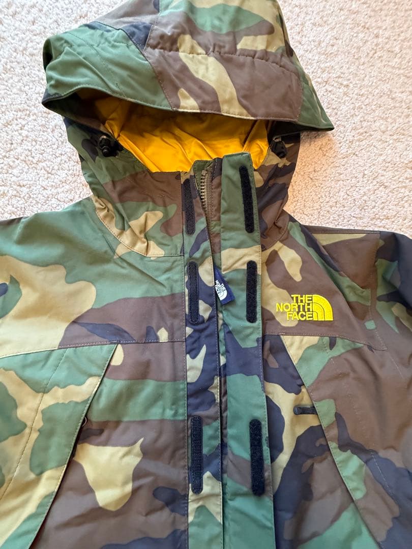 美品　ノースフェイス キッズ スノーウェア 130、120 上下セット 迷彩