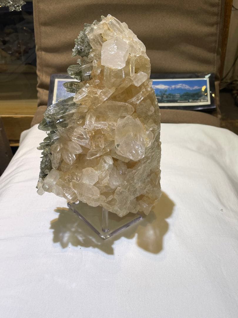 ヒマラヤ水晶　ガネーシュヒマール産　クラスター