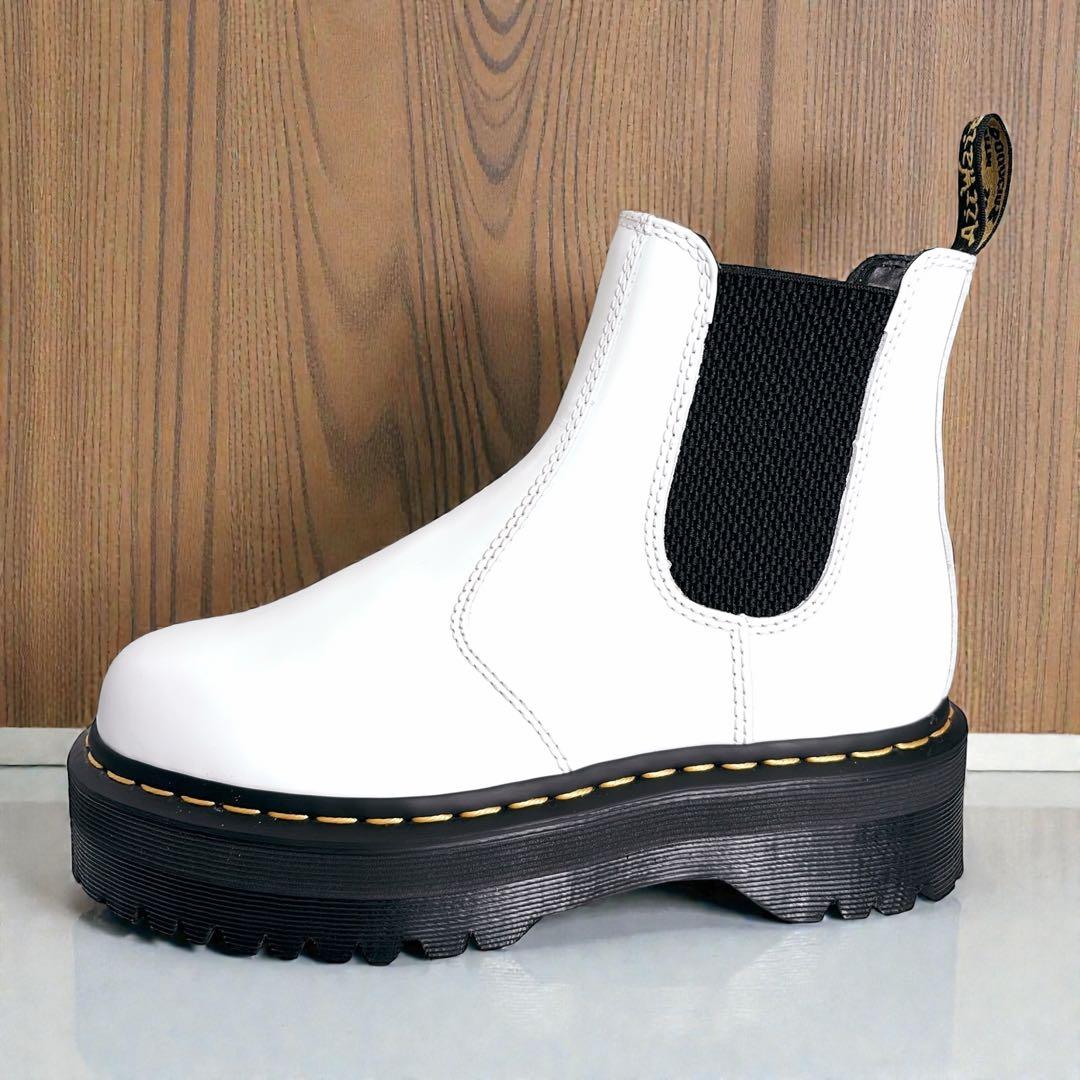 美品　Dr. Martens QUAD チェルシーブーツ24〜24.5cm厚底
