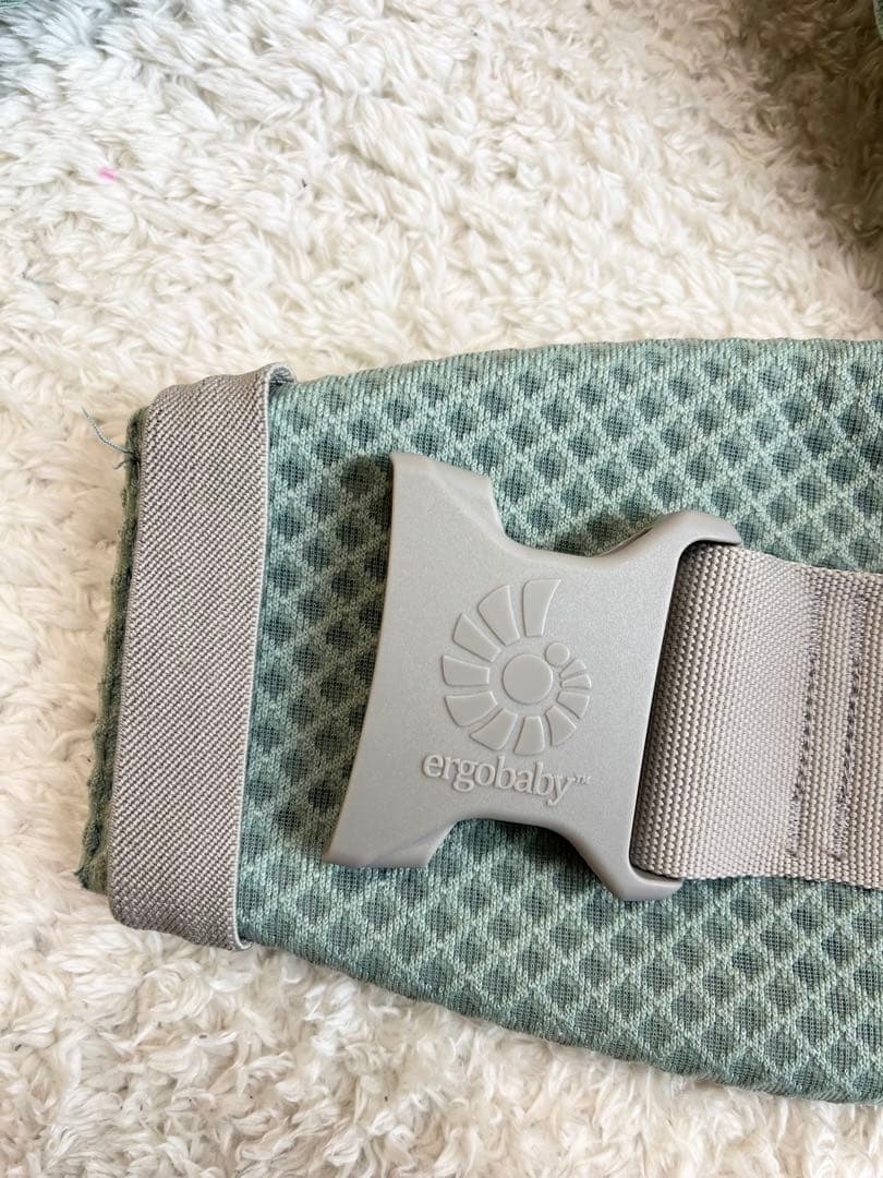 美品　エルゴベビー　抱っこ紐　オムニブリーズ　セージグリーン