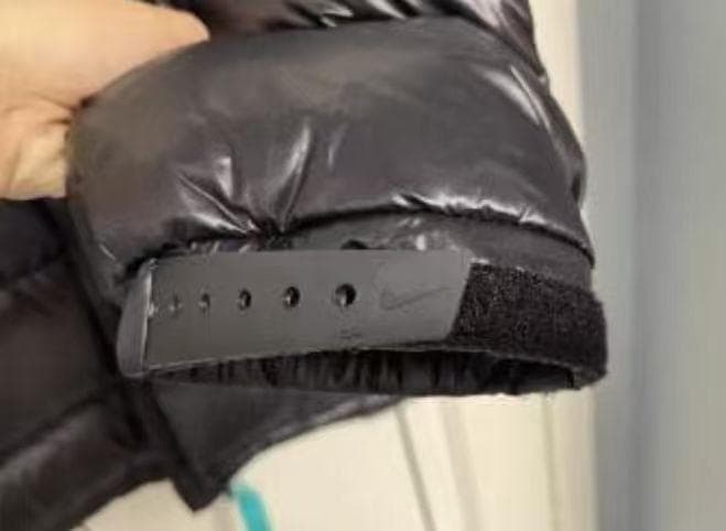 Nikeダウンジャケット、寒い季節も快適に