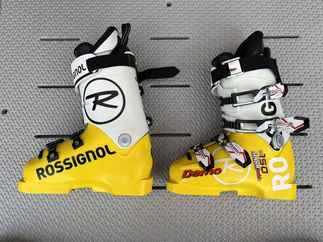 値下げ　未使用品ロシニョール ＊スキーブーツ ジャパンモデル　キッズ22.5cm