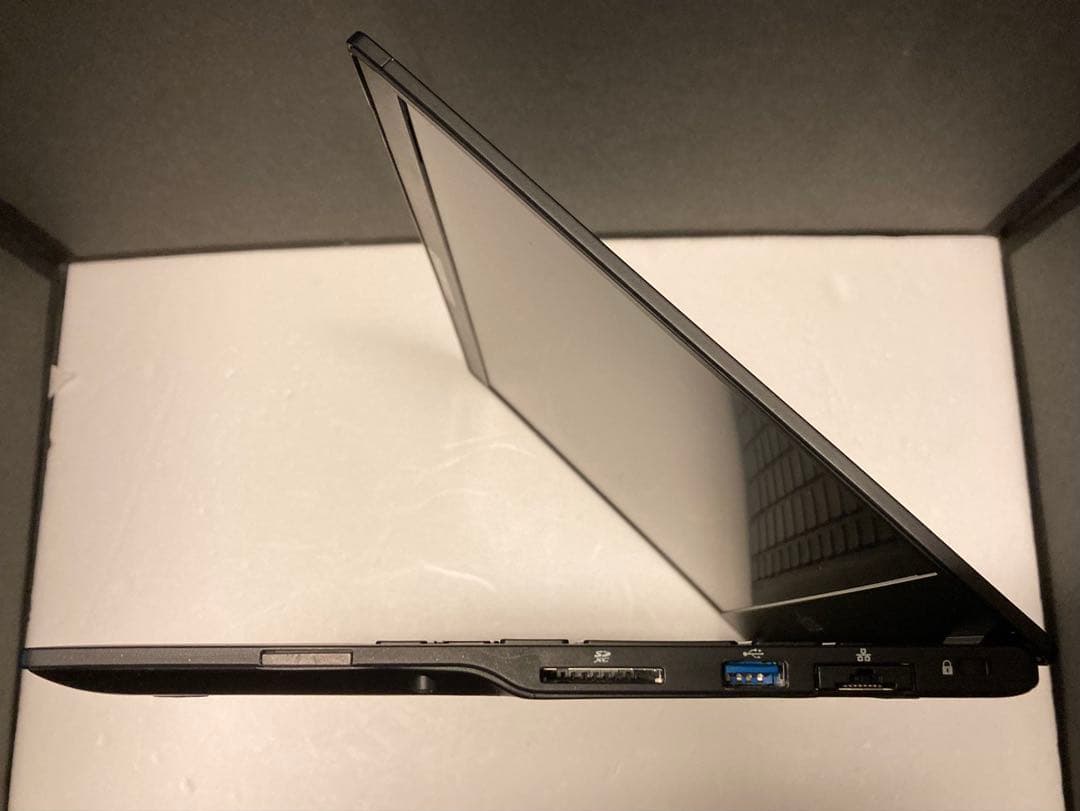 富士通LIFEBOOK U939B i5 8365U 8GB/256 GB