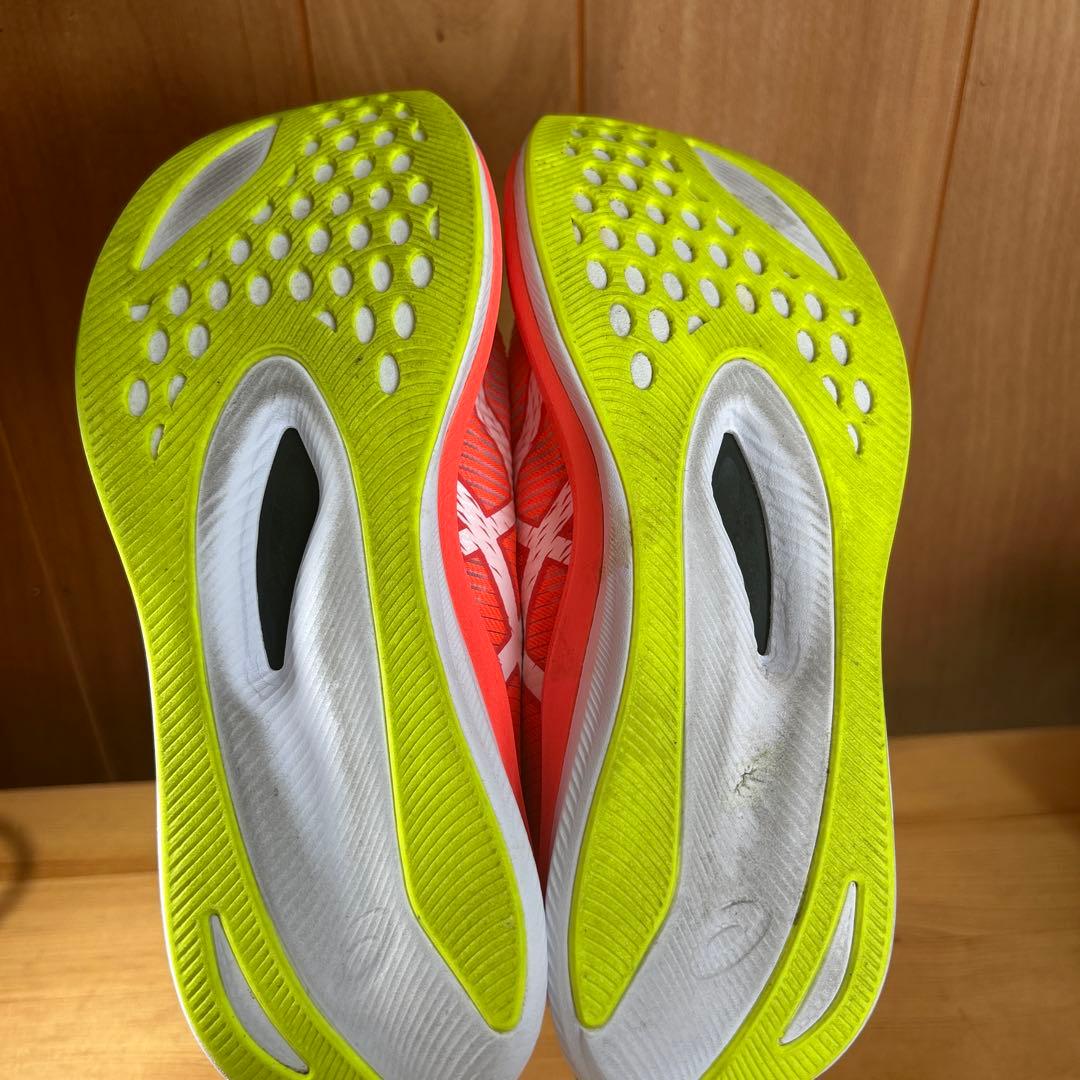 ASICS アシックス　MAGIC SPEED3 レッド　24.0