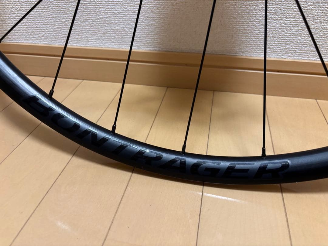 Bontrager Paradigm チューブレスレディ