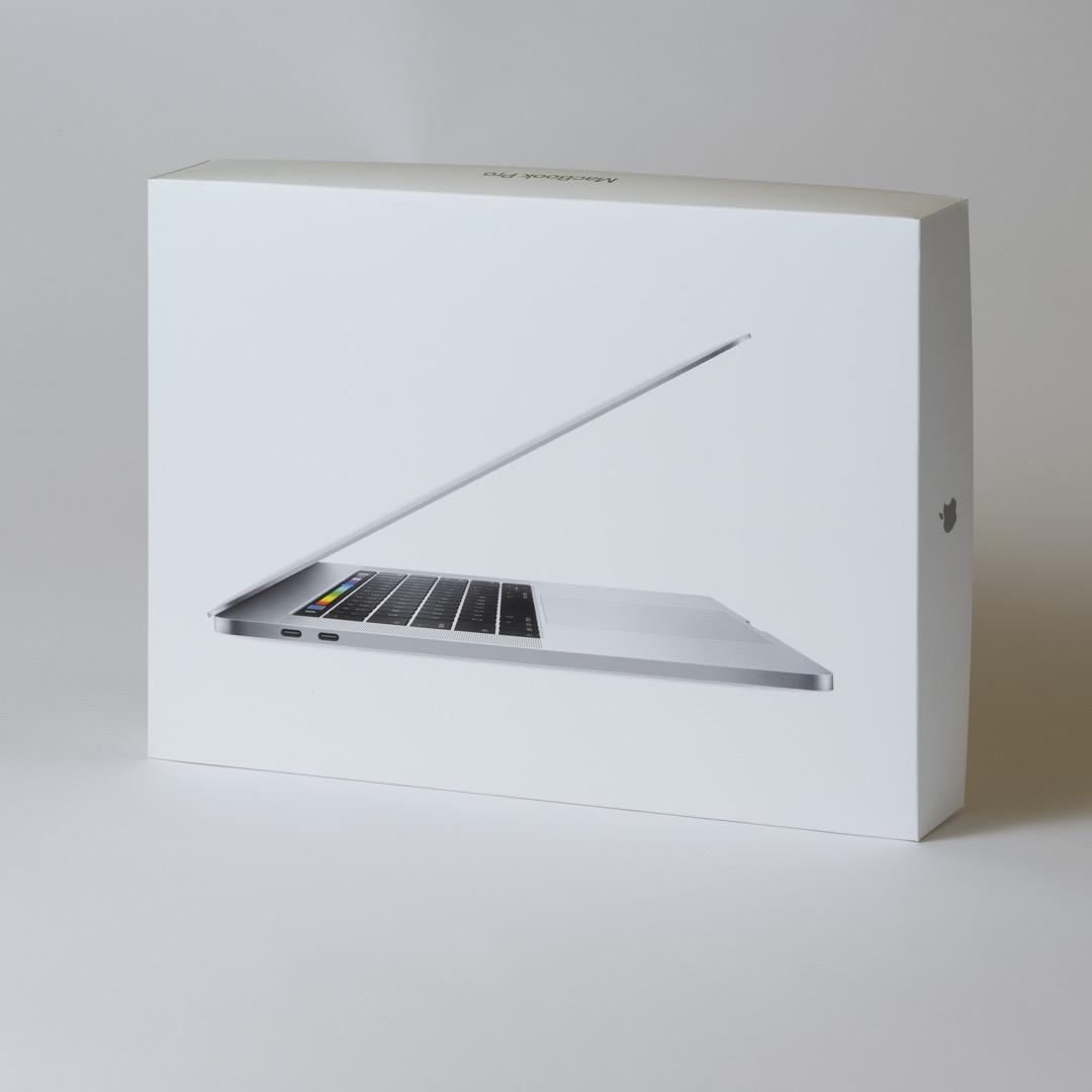 MacBook Pro 2016 15インチ i7 16GB 512GB US