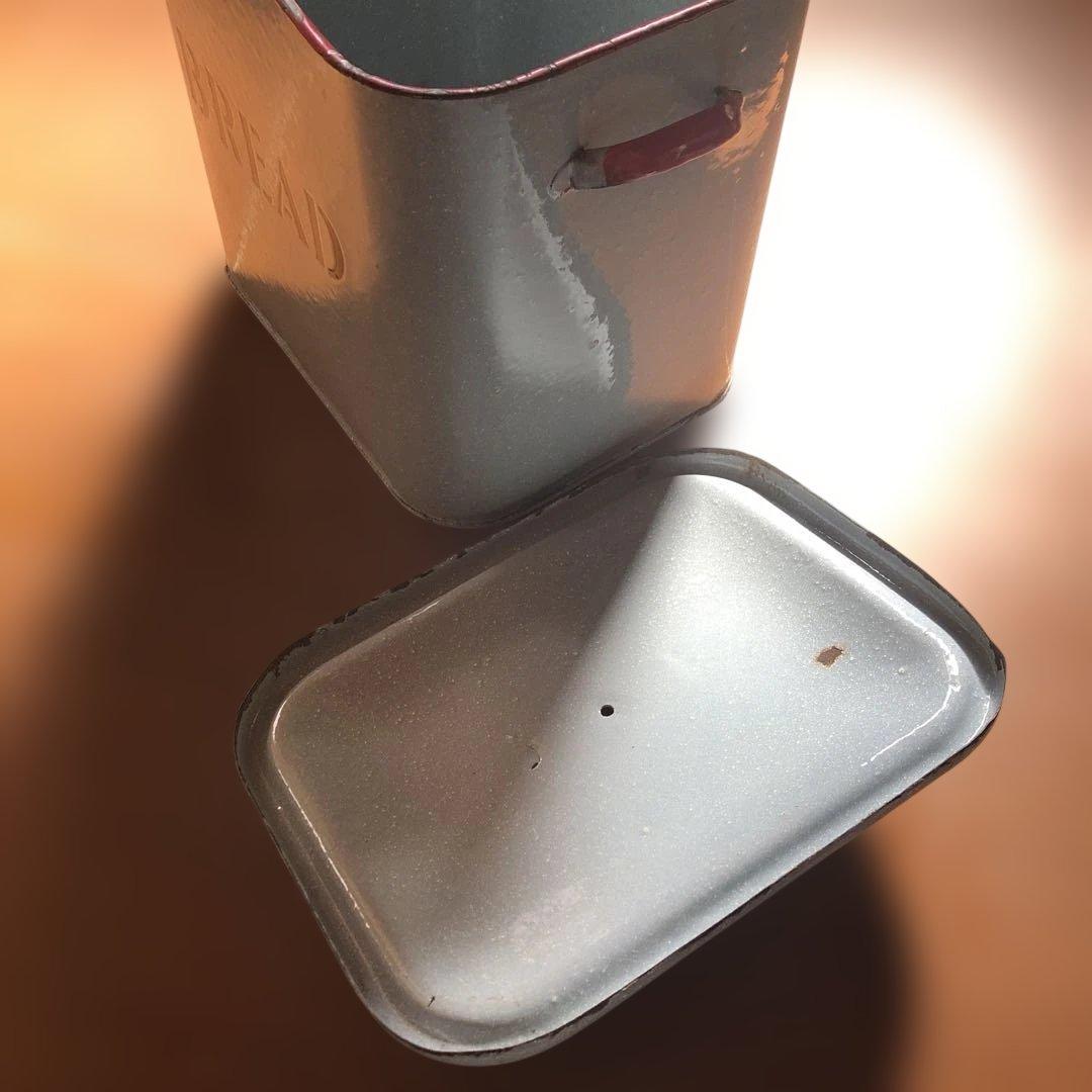 アンティーク　ブレッド缶