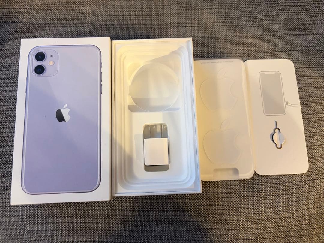 Apple iPhone 11 パープル　本体 箱・充電器（ケーブルなし）付き