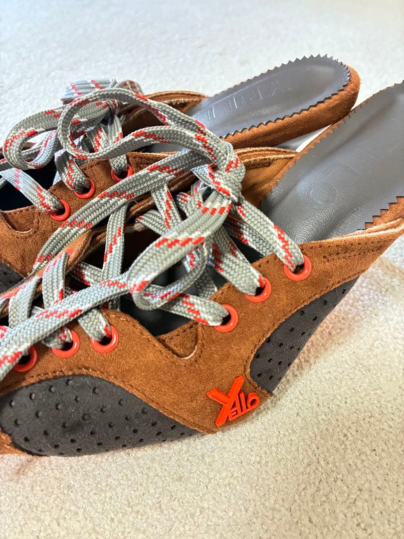 YELLOレースアップサンダル