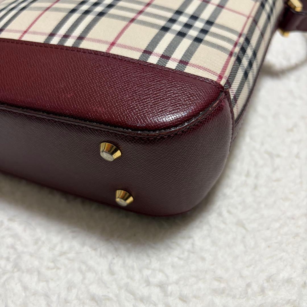 Burberry バーバリー　ショルダーバッグ　ノバチェック　レザー　レッド