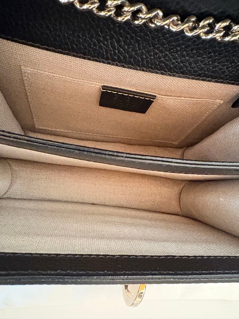 GUCCI インターロッキング　ブラック ショルダーバッグ　グッチ　チェーン