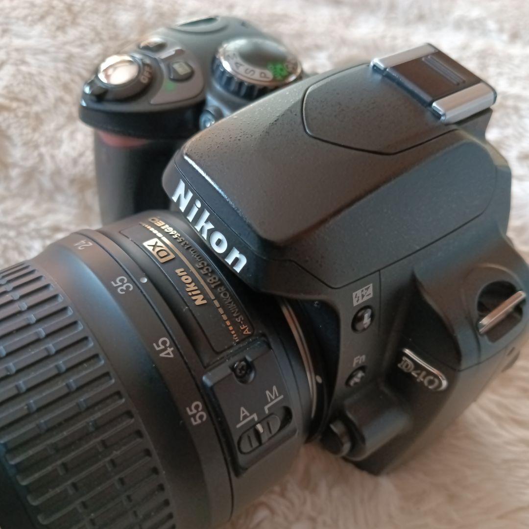 Nikon D40デジタル一眼レフ 18~55ミリ標準ズームカメラセット[美品]