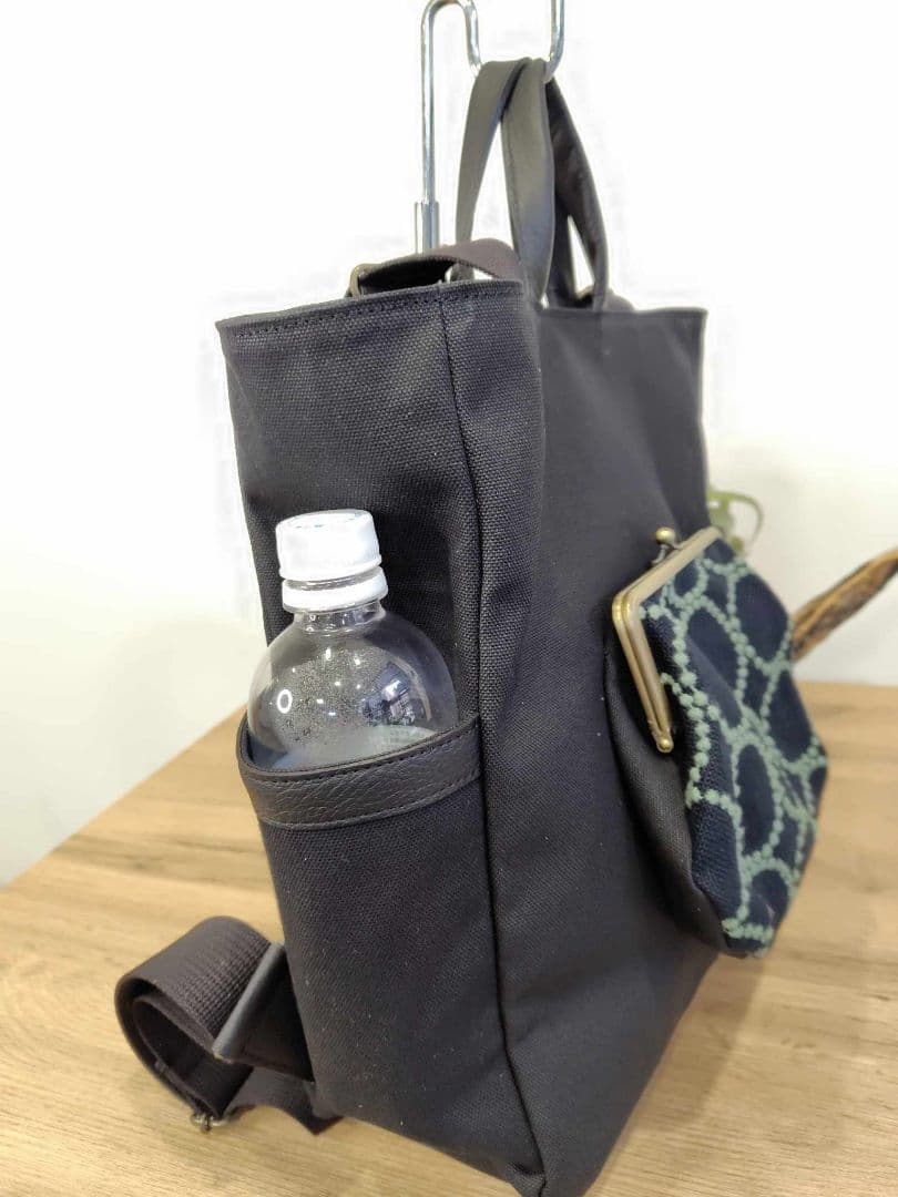 ミナペルホネン/タンバリンネイビー×カーキがま口ポケット/A4トートリュック