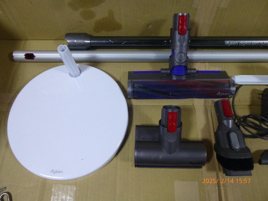 本日限り　ダイソンSV18　純正充電スタンド付き　エコモード43分　動作確認済み