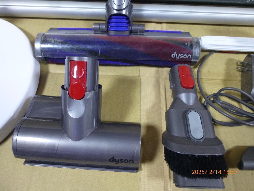 本日限り　ダイソンSV18　純正充電スタンド付き　エコモード43分　動作確認済み