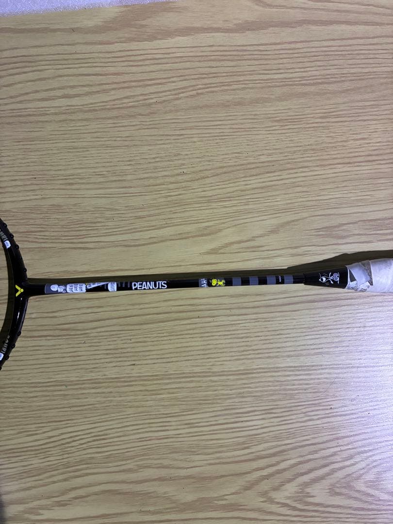 ビクター　スヌーピー バドミントンラケット