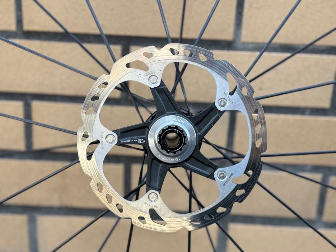 ジャイアント　SLR1 カーボンホイール　DISC シマノ　11/12速対応