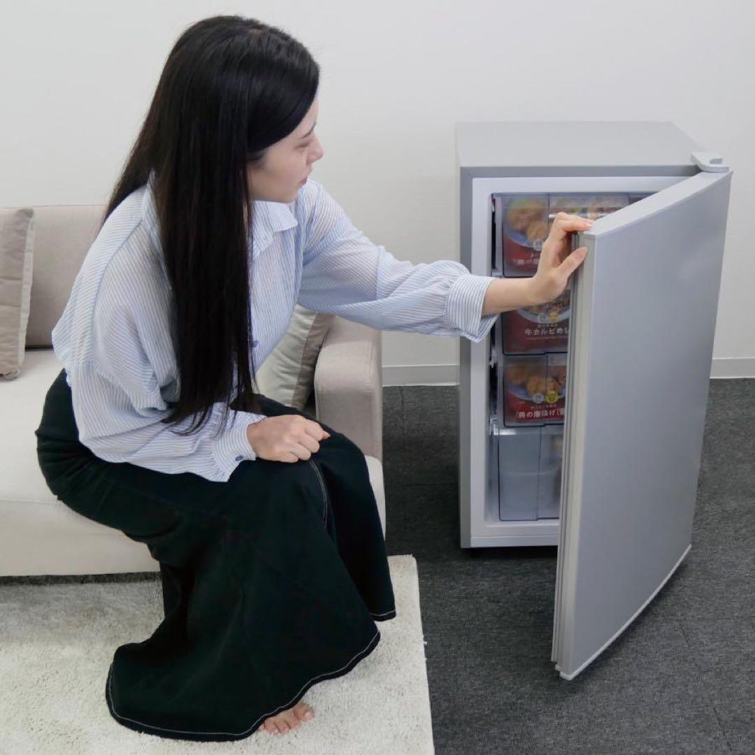 新品 冷凍庫 小型 家庭用 60L スリム 省エネ ノンフロン 家庭用冷凍庫