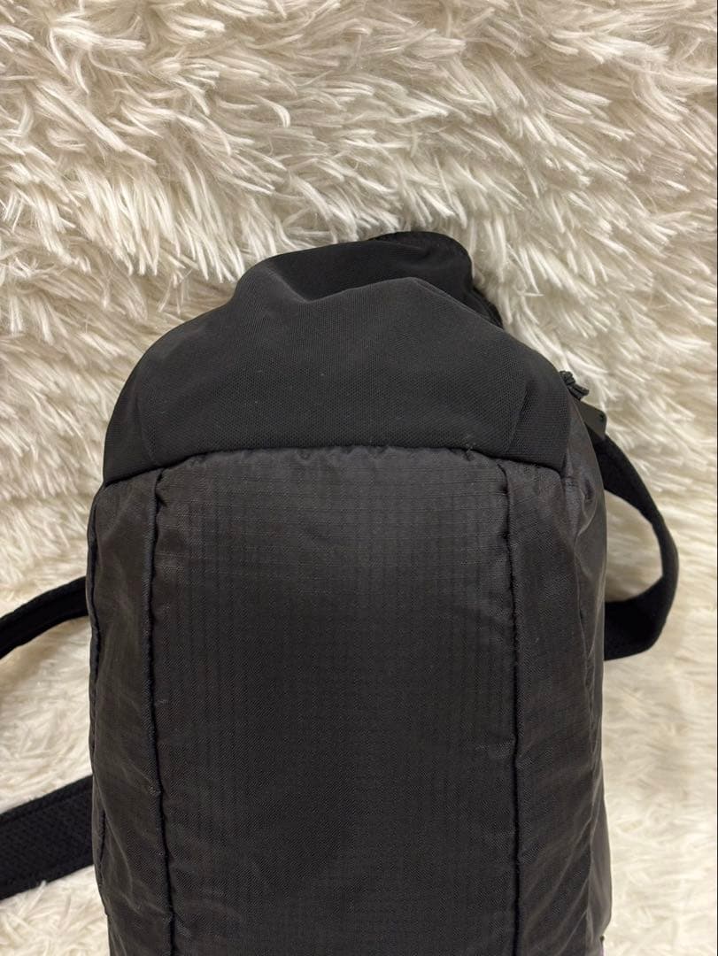 【希少】パタゴニア ライトウェイト トラベル クーリエ　パッカブル