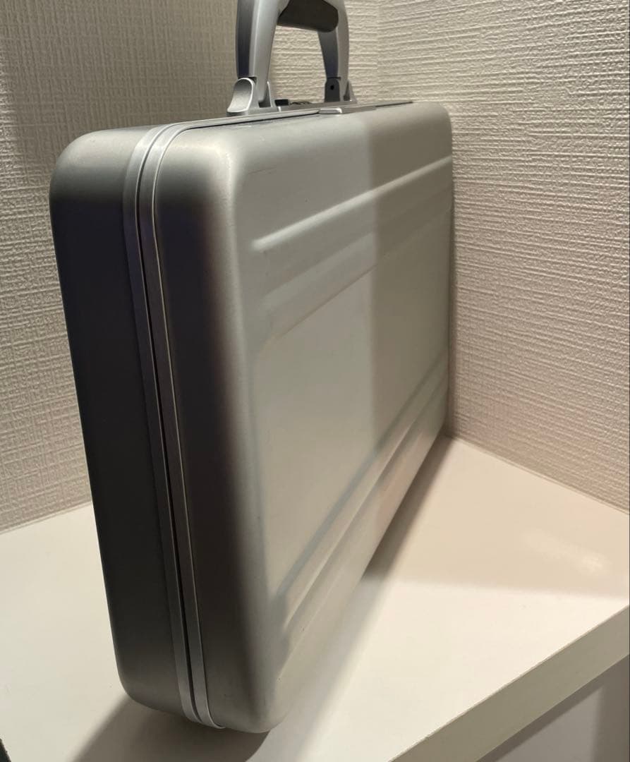 ZERO/ゼロハリバートン/アタッシュケース/美品/リモア/ジェラルミン