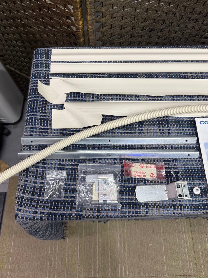 【超美品】コロナ　冷暖房兼用　窓用エアコン　ウインドエアコン　CWH-A1822